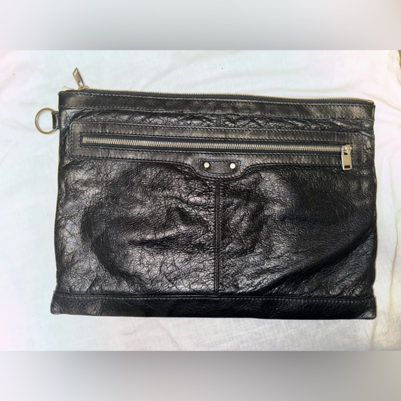 Aged beautifully Balenciaga clutch - Picture 1 of 7